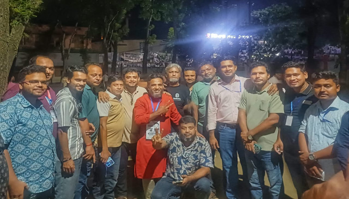 মতলব বাজার বণিক সমিতির নির্বাচনে বিশাল ব্যবধানে সাংবাদিক রেদওয়ান আহমেদ জাকিরের নিরস্কুশ জয়