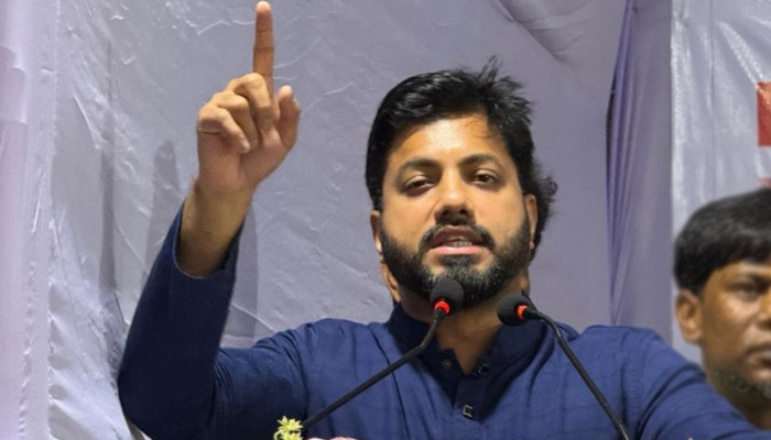 ব্যক্তিগত কারণে মন্ত্রিসভা ছাড়ছেন ইশরাক, দল না চাইলেও মাদকের বিরুদ্ধে লড়াইয়ের ঘোষণা